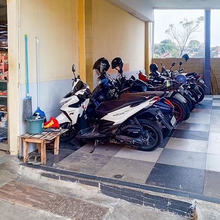 Malibu Syariah Bogor Redpartner Hotel Buitenkant foto