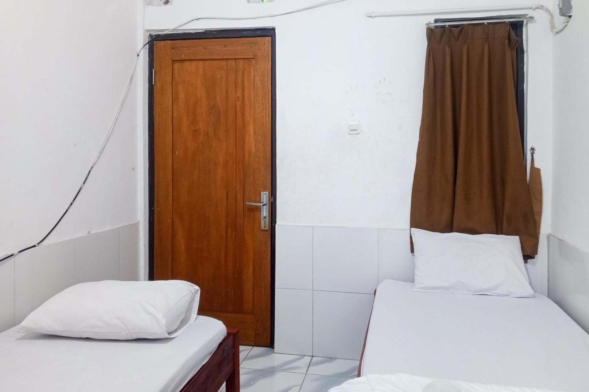 Malibu Syariah Bogor Redpartner Hotel Buitenkant foto