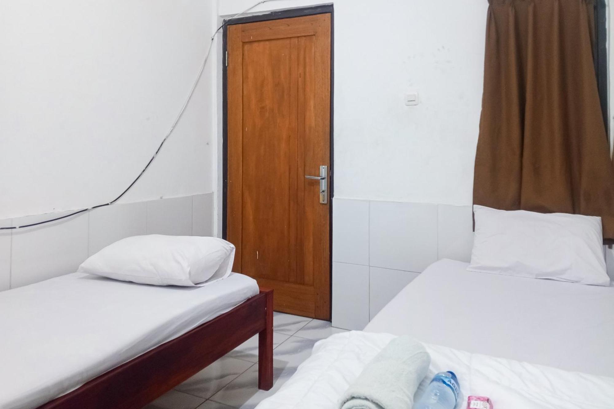 Malibu Syariah Bogor Redpartner Hotel Buitenkant foto