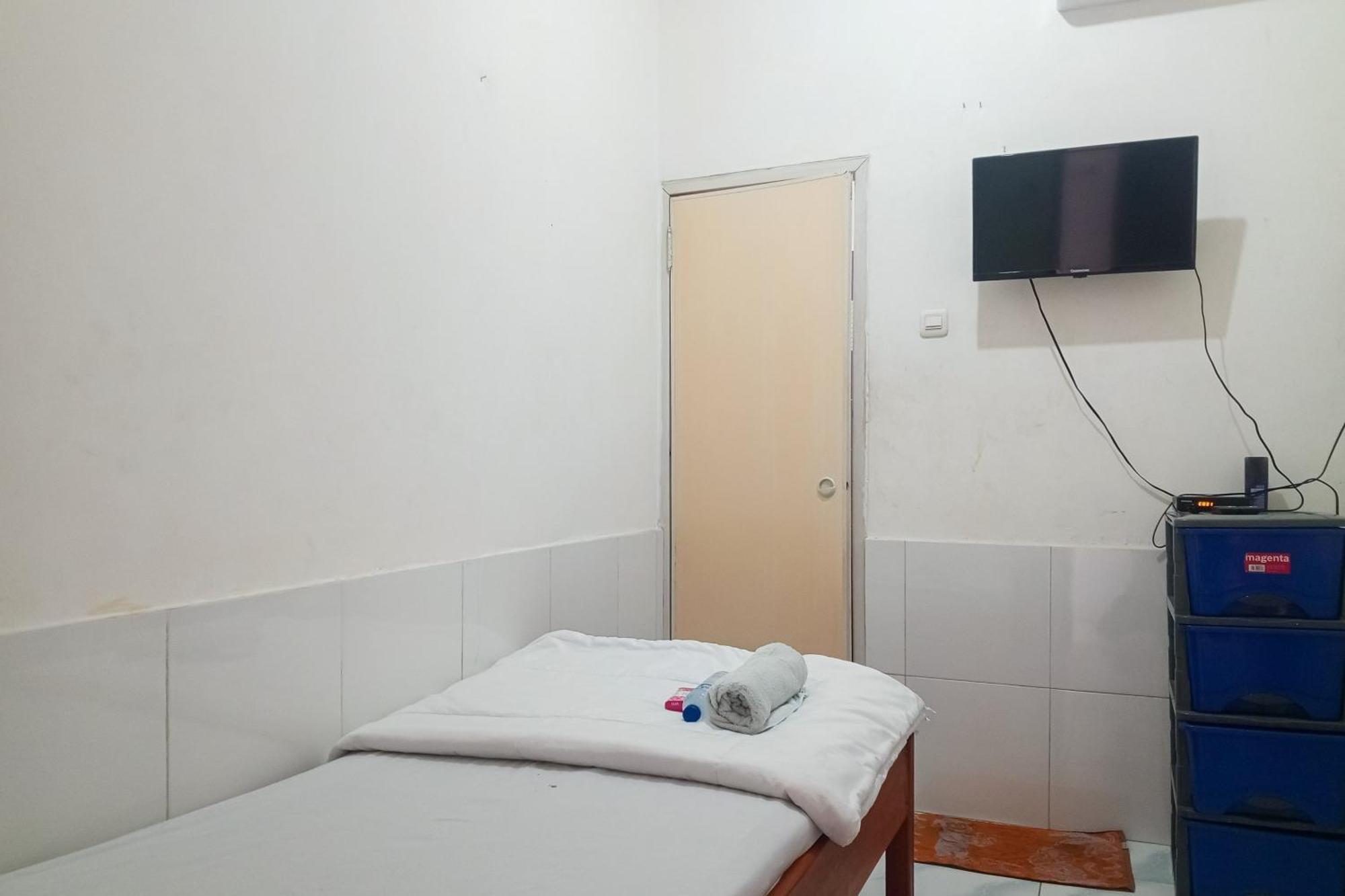 Malibu Syariah Bogor Redpartner Hotel Buitenkant foto