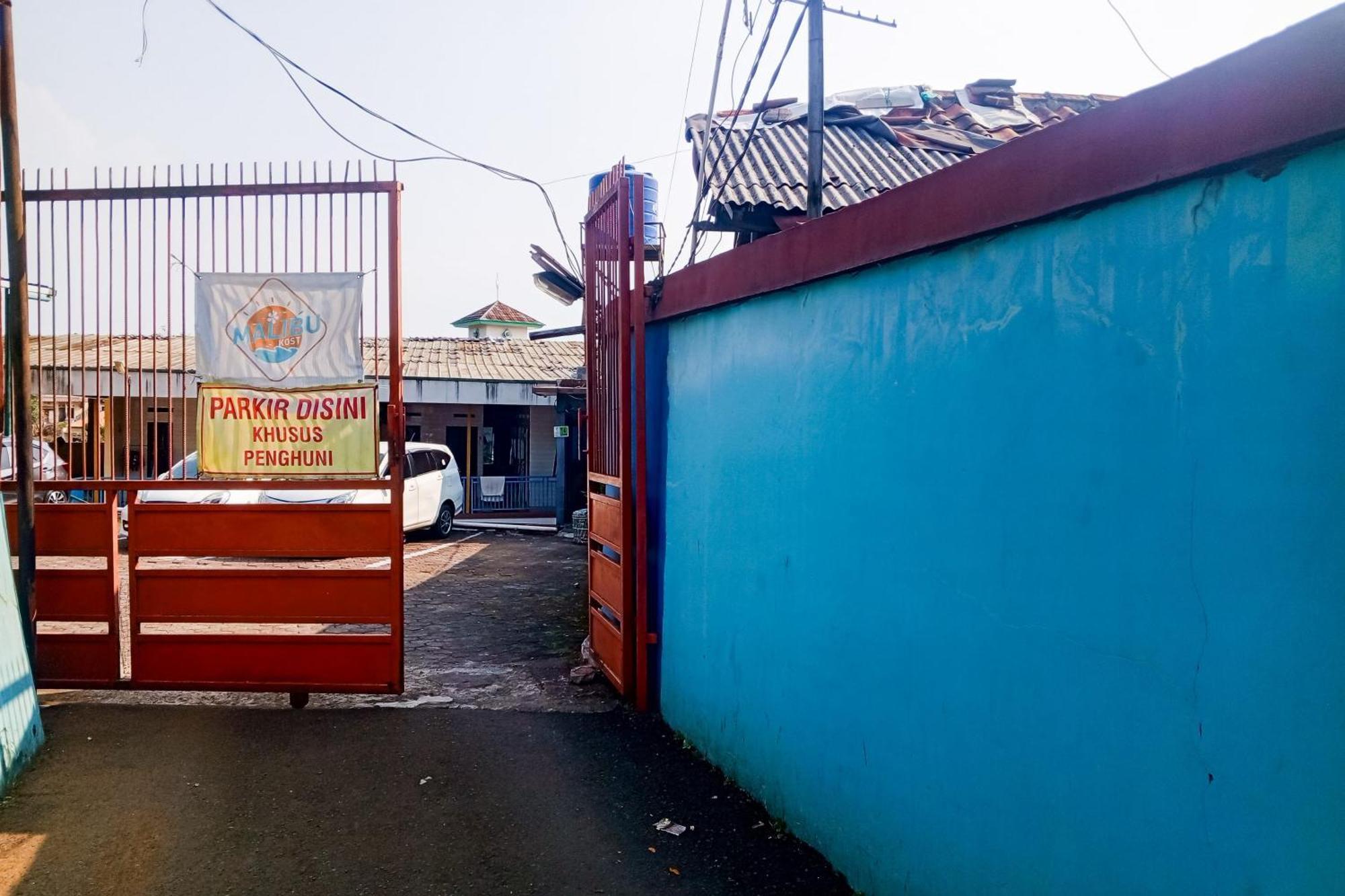 Malibu Syariah Bogor Redpartner Hotel Buitenkant foto