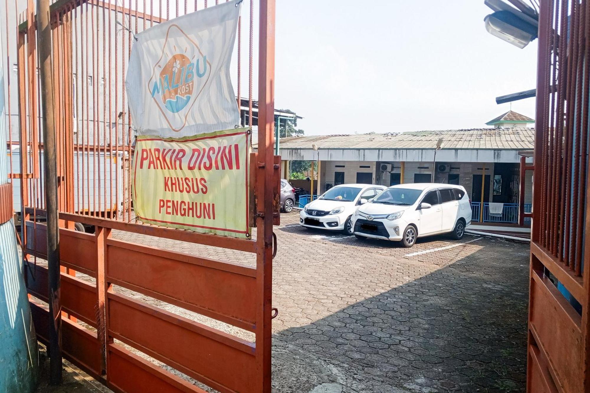 Malibu Syariah Bogor Redpartner Hotel Buitenkant foto