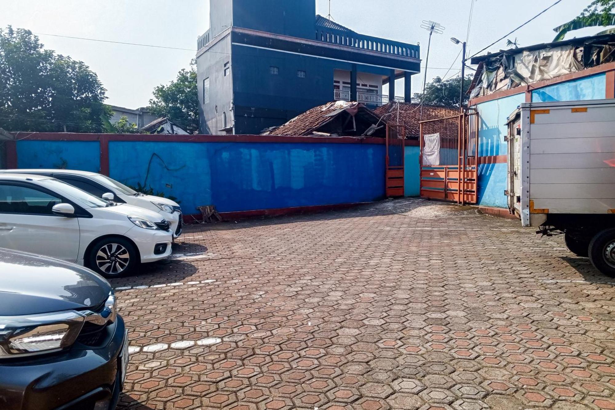 Malibu Syariah Bogor Redpartner Hotel Buitenkant foto